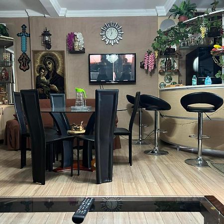 3 Room Flat In Tiflis Dış mekan fotoğraf