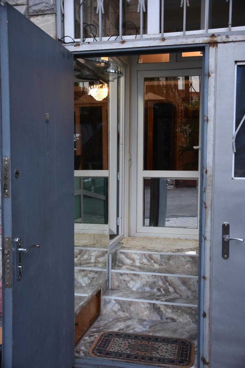 3 Room Flat In Tiflis Dış mekan fotoğraf